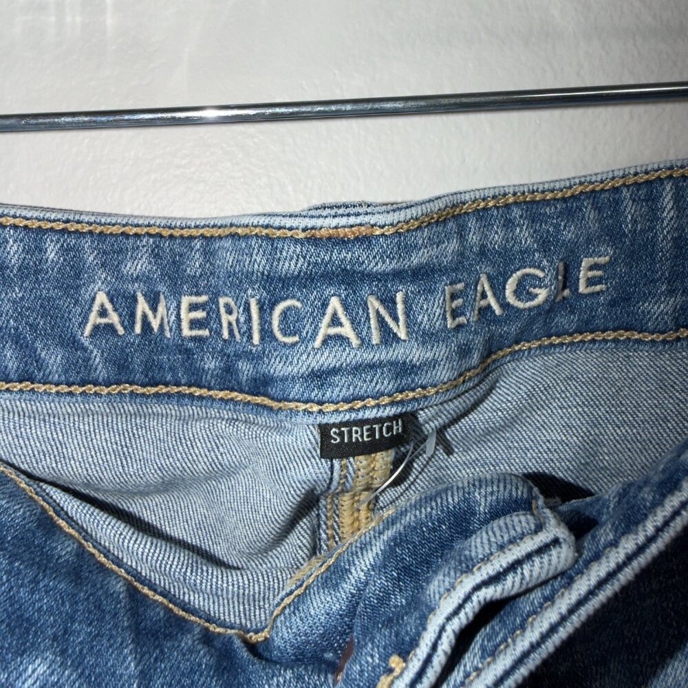 American Eagle Hi Rise Shortie Shorts Size 16 Distressed Denim Blue - Picture 3 of 6
